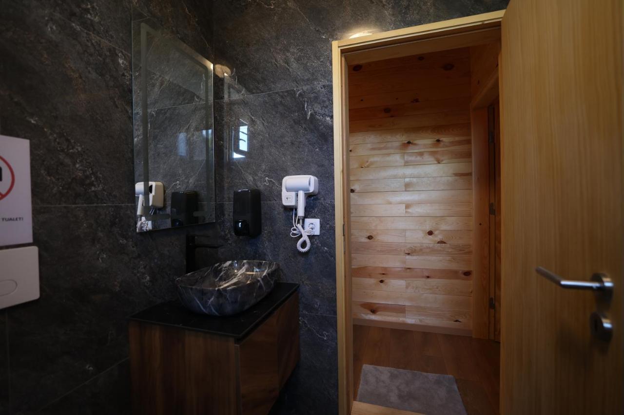 Freskia Resort Ferizaj Bagian luar foto