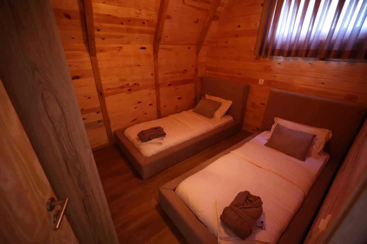 Freskia Resort Ferizaj Bagian luar foto